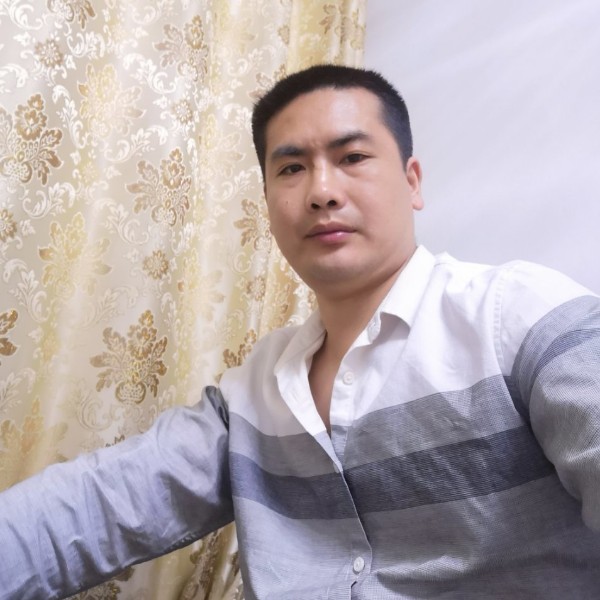 仟栢庹的照片