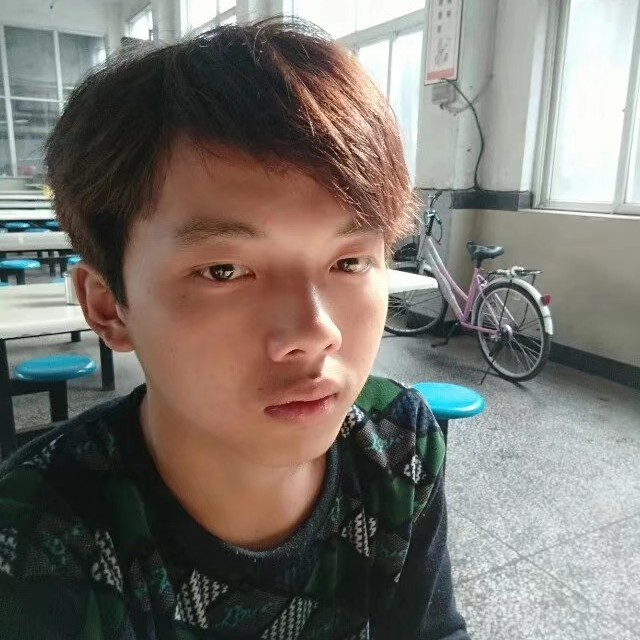 清曲拿正直的照片