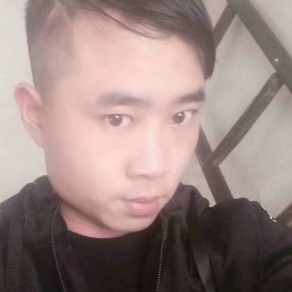 留胡子等待时空的照片