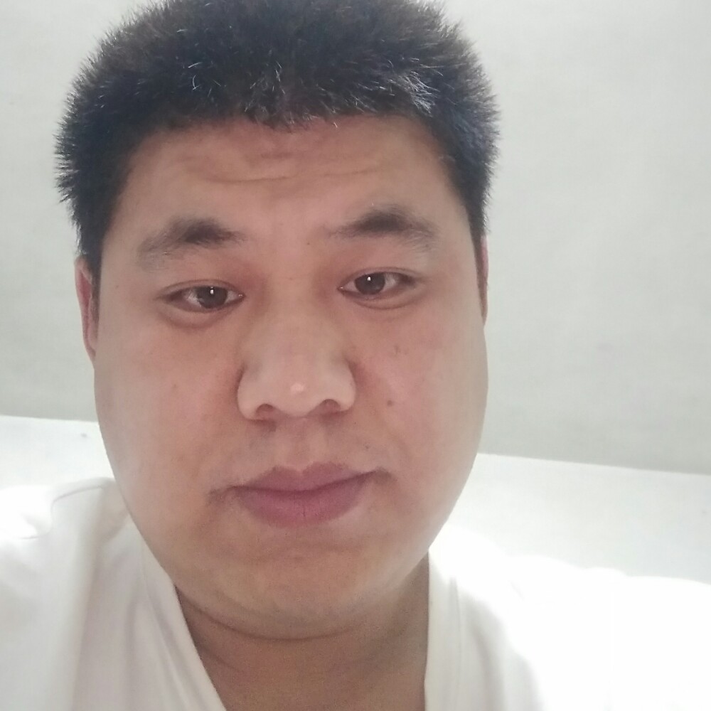 清脆方小兔子的照片