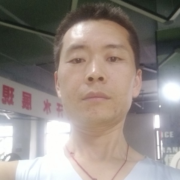 季节浅吻笨笨的照片