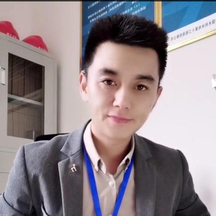 怕黑愿初妆的照片