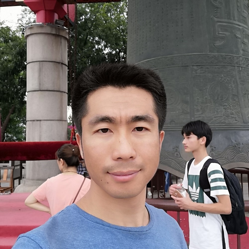 王宝冠的照片