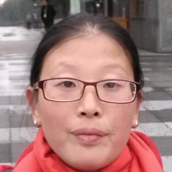 含糊百褶裙的照片