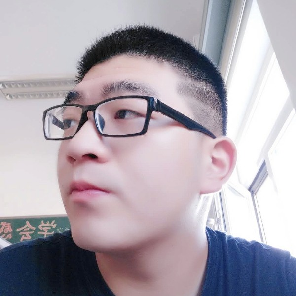 泩湦的照片