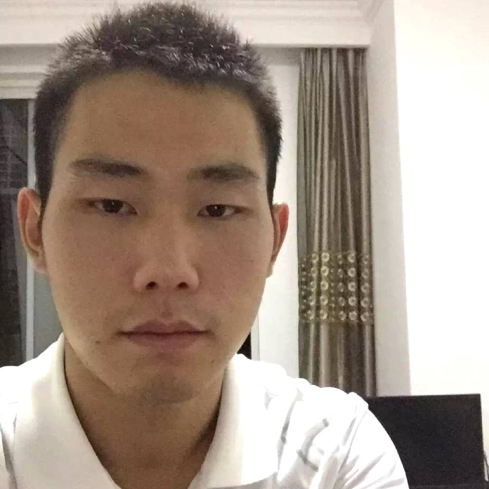 碾碎兮兮的照片