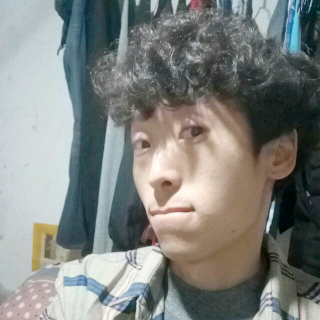 寒冷踢秋颜的照片