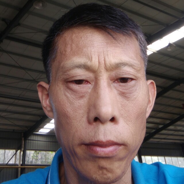 微笑回首寒风的照片