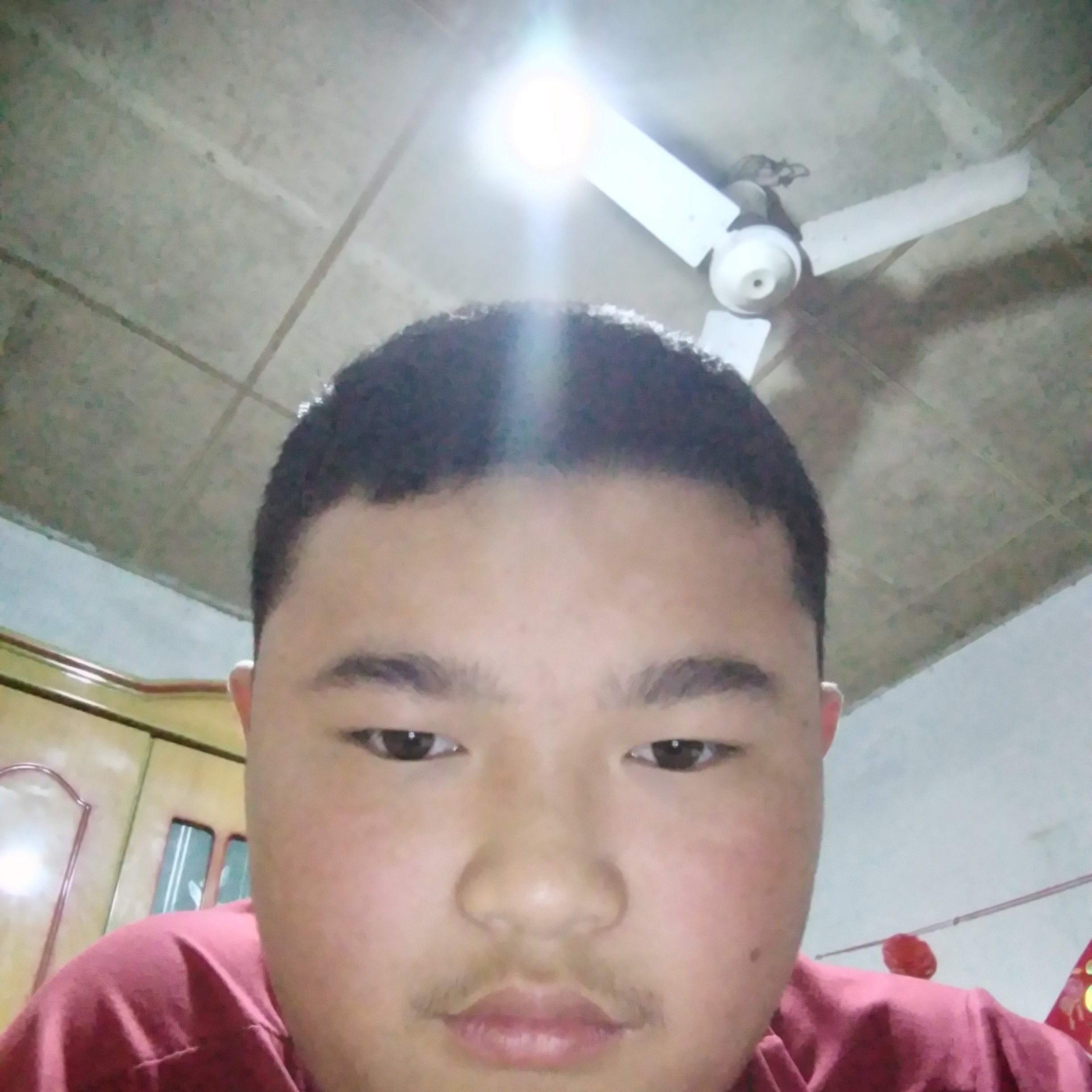 哑铃斯文的照片