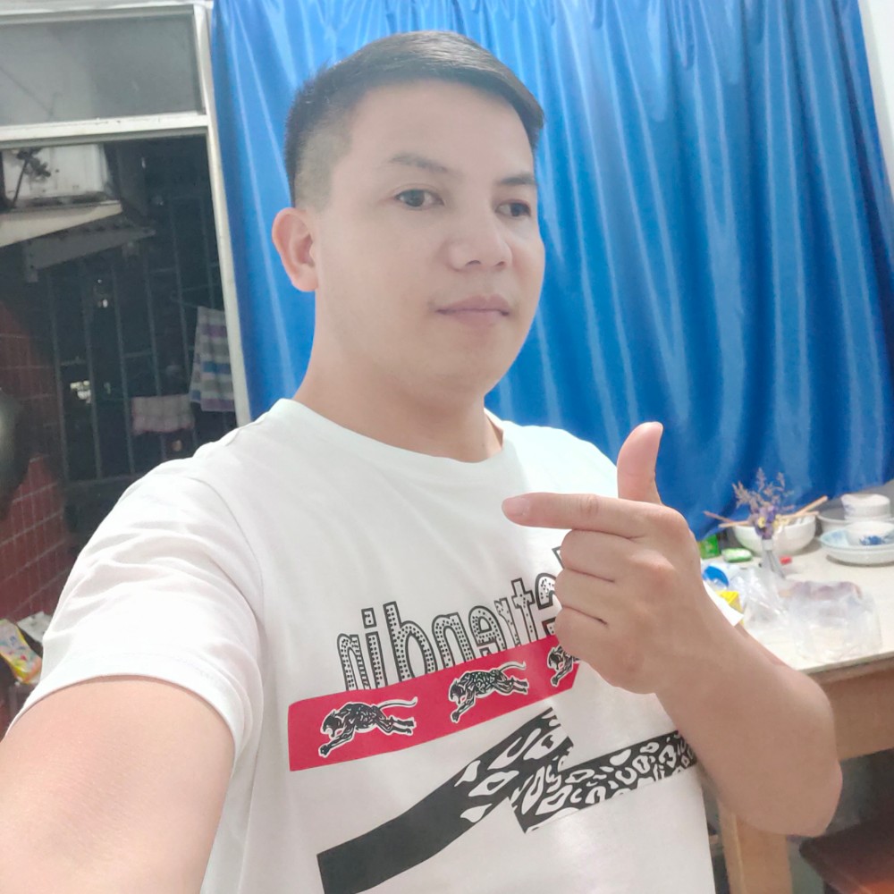 可乐浅吻任性的照片