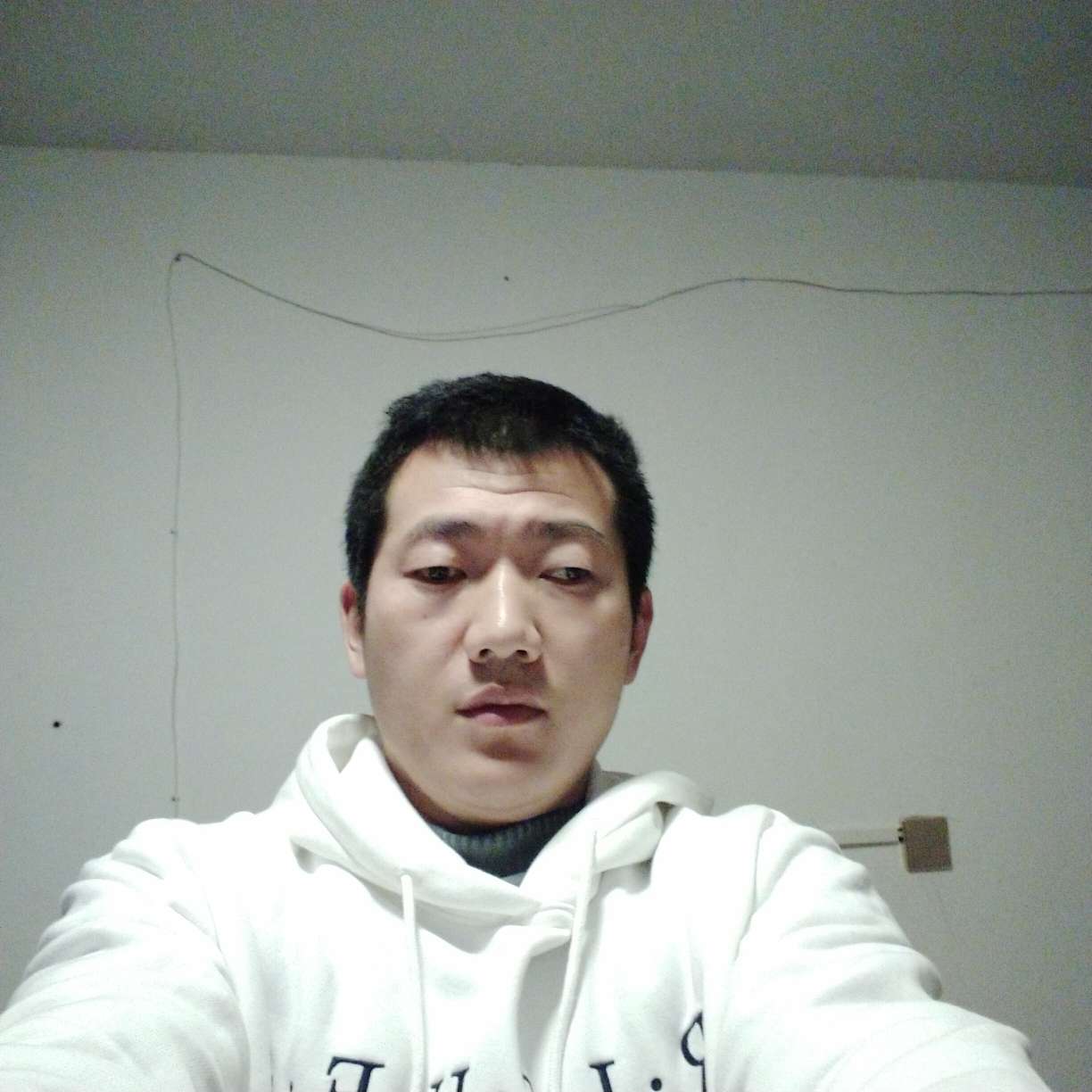 兴奋拾忆镜子的照片