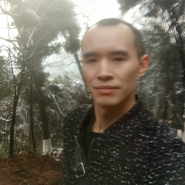 未婚老男人的照片