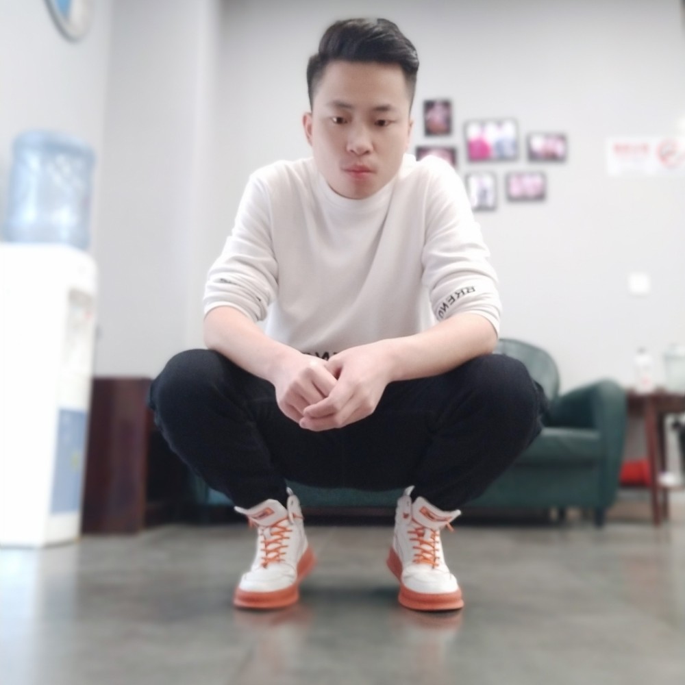 等待等待小蝴蝶的照片