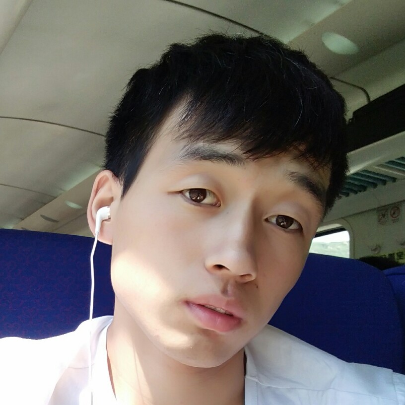绿草英勇的照片
