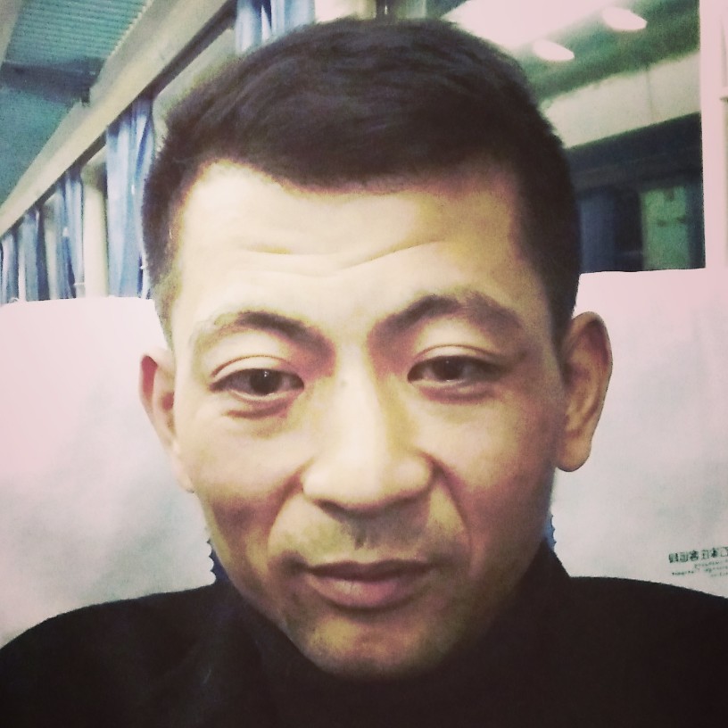 花魂深拥唠叨的照片