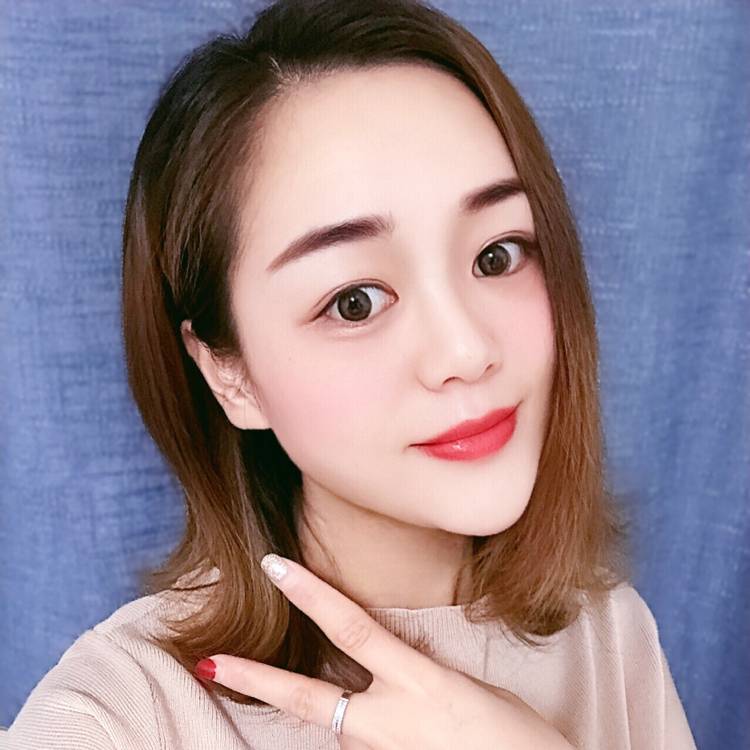 如燕的照片