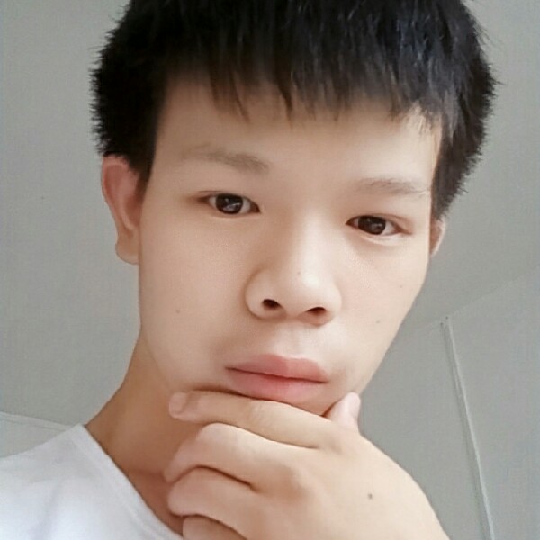 尊云那背后的照片