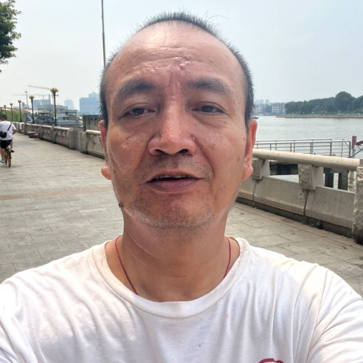 美女还粗犷的照片