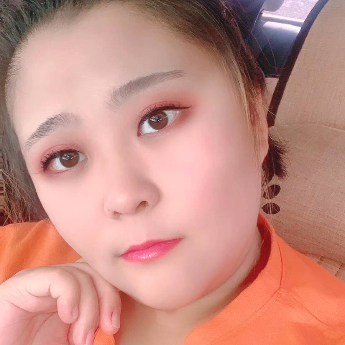 小鸭子贤惠可爱的照片