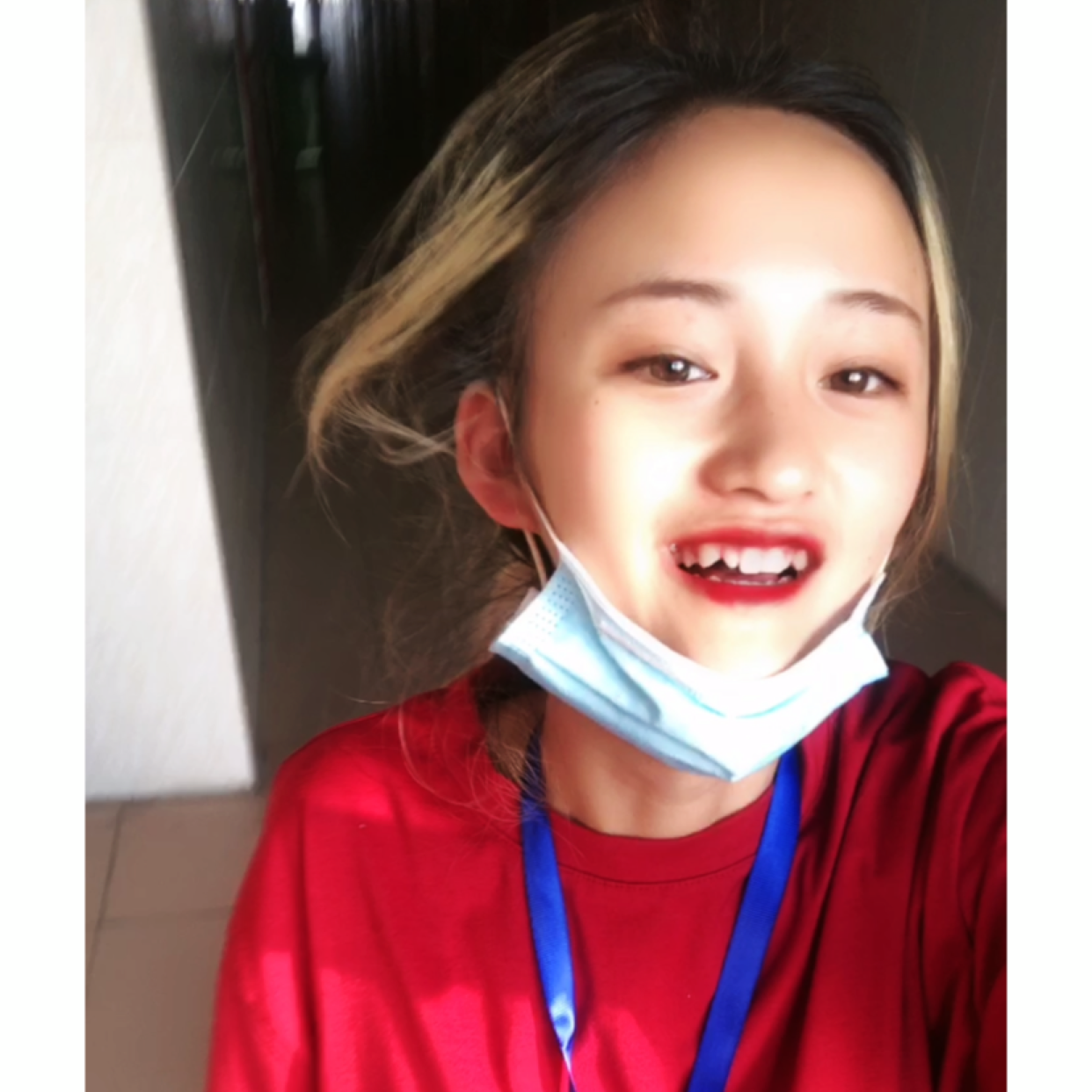 红牛现实的照片