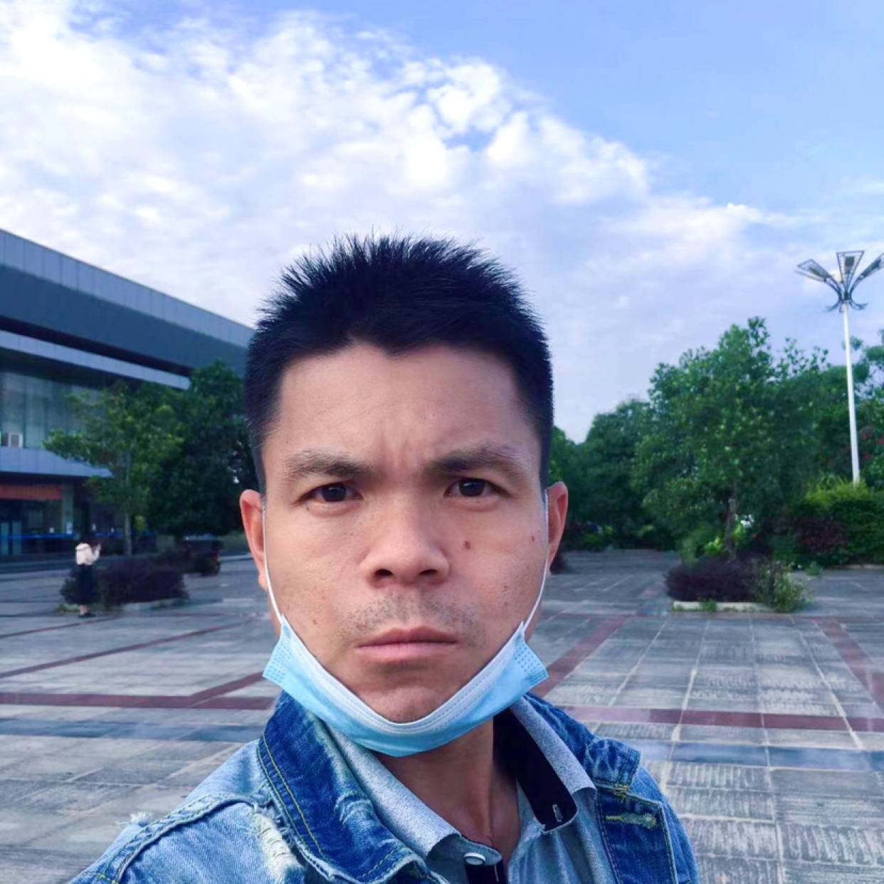 思恋健壮的照片