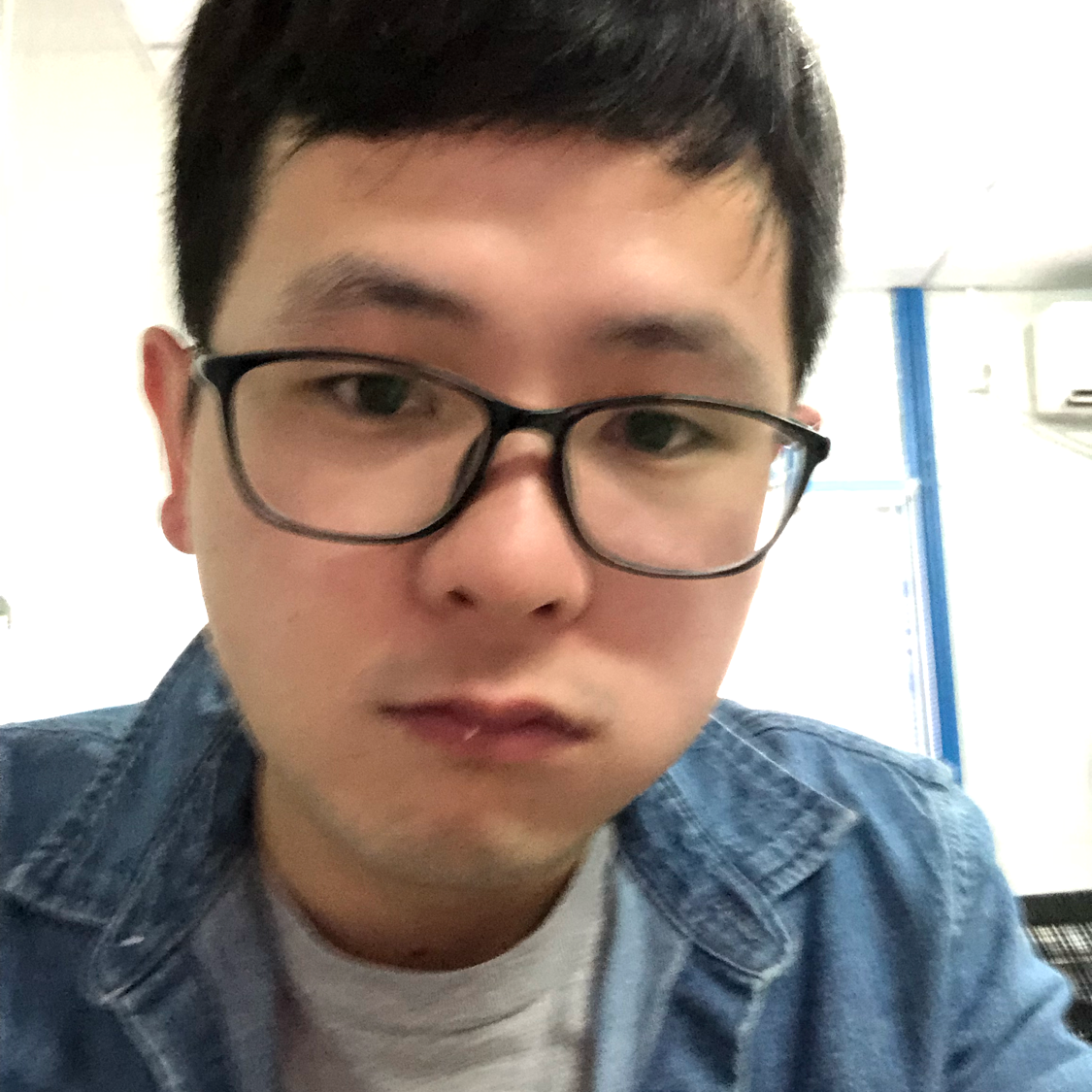 落泪两行的照片