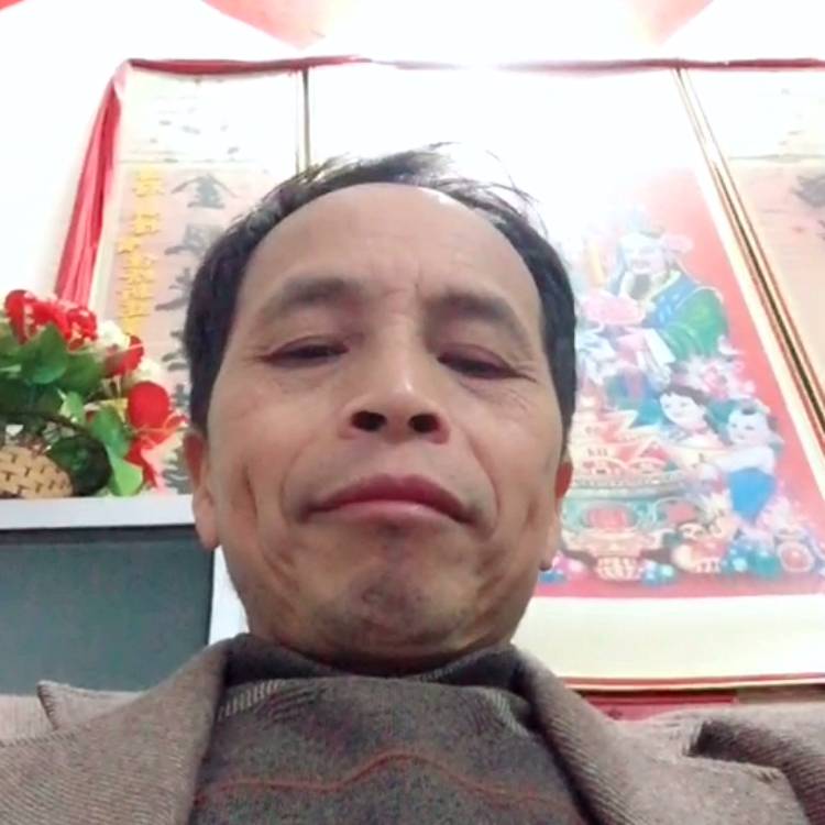 冷眸迎还单身的照片
