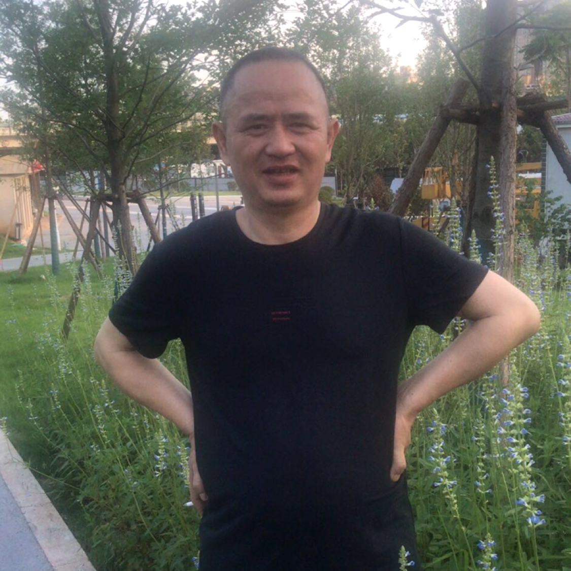 搞陀不清。的照片