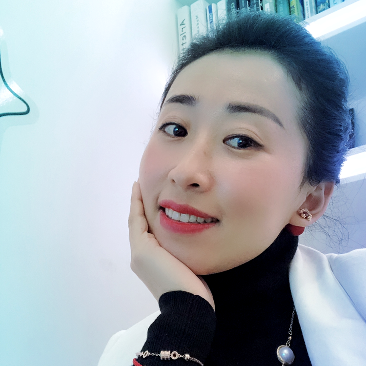 米雪儿白的照片