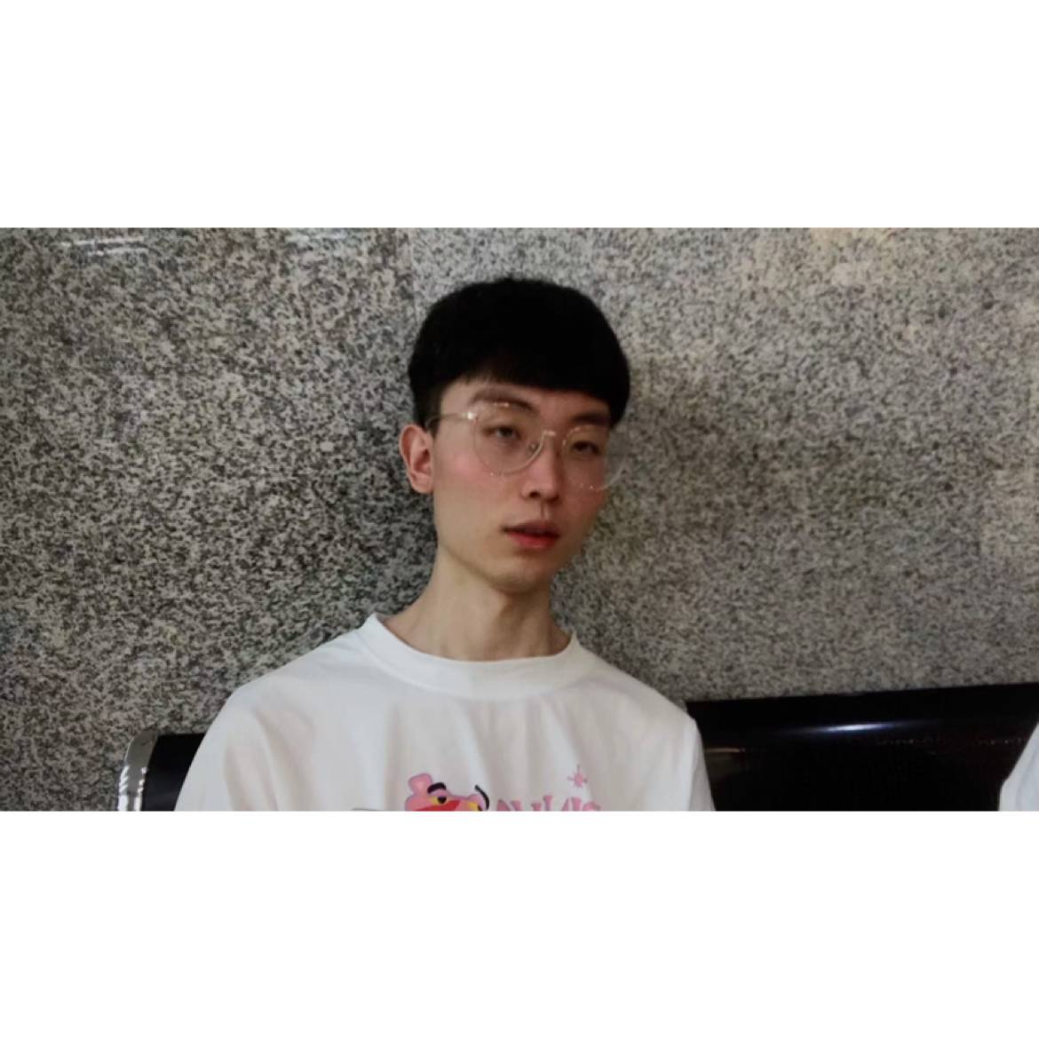 热狗保卫眼睛大的照片