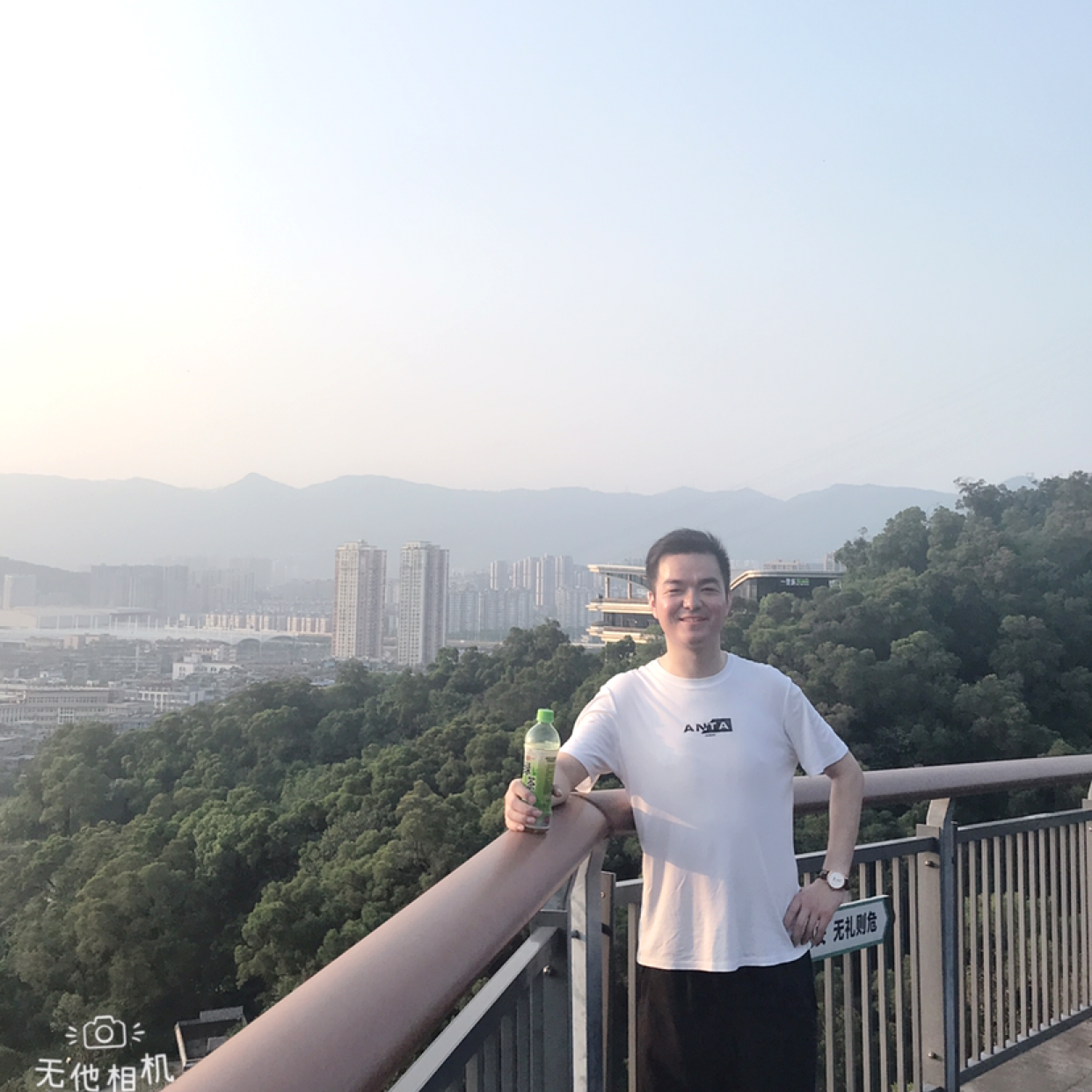 忧虑打白羊的照片