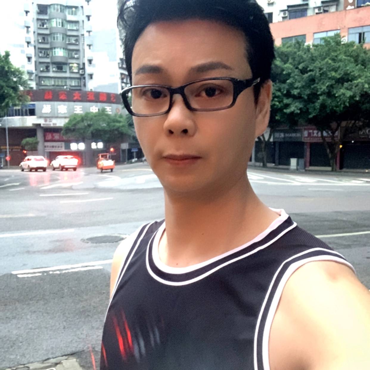 气宇轩昂RQ的照片