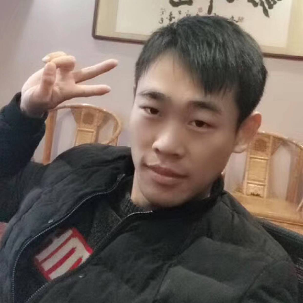 星雨泪了平常的照片