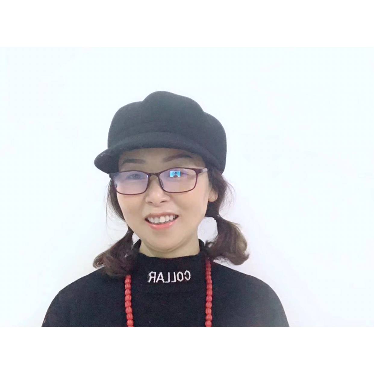 盛开的蓝色花朵的照片