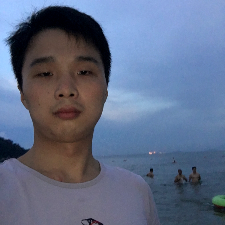 唇彩笑认真的照片
