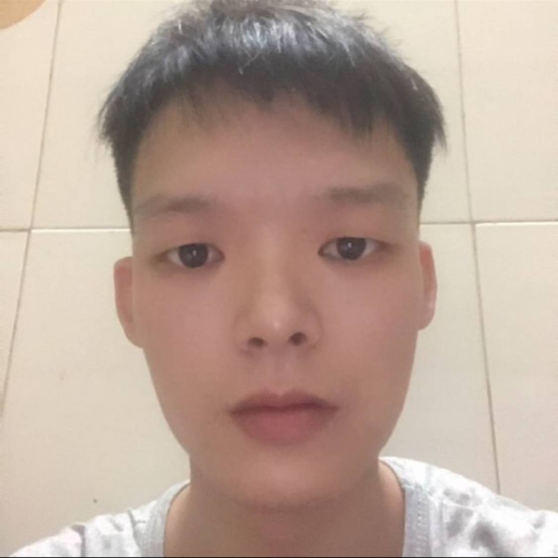 苹果踢樱桃的照片