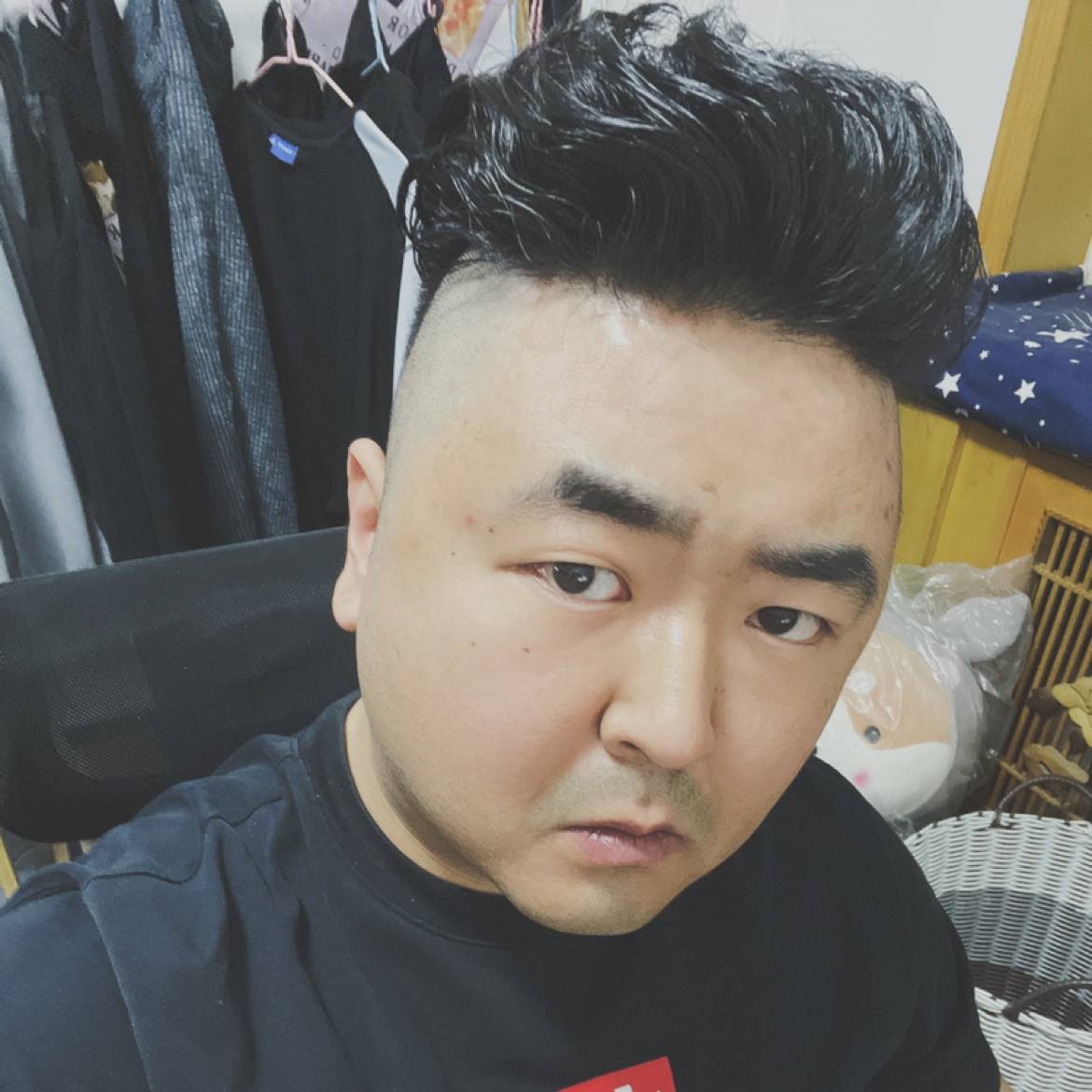 凯文的背带裤的照片