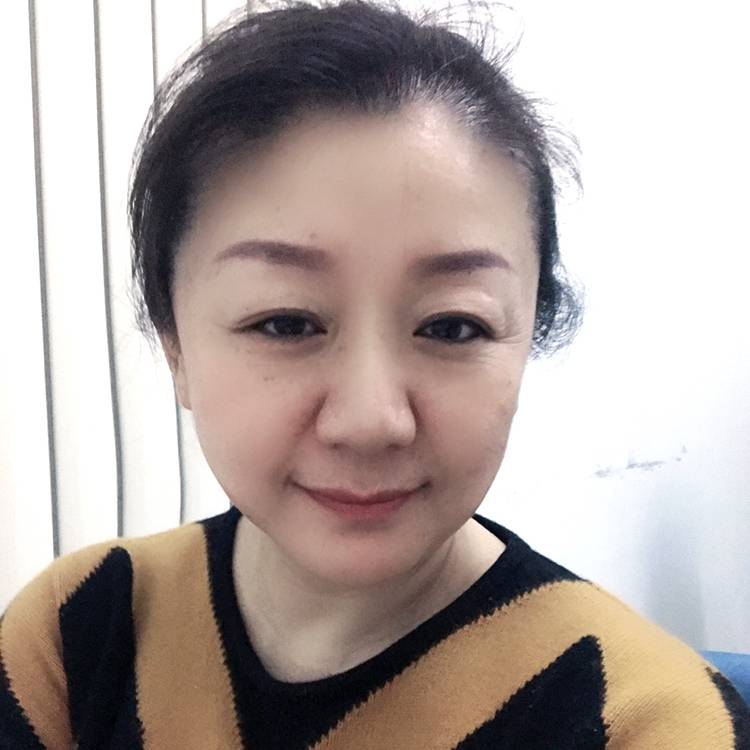 聪明邂逅溪流的照片