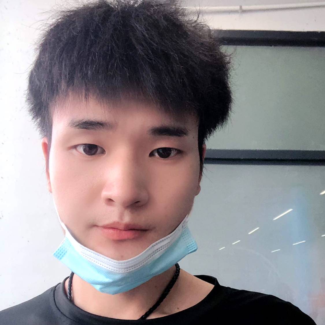 期待初见的照片