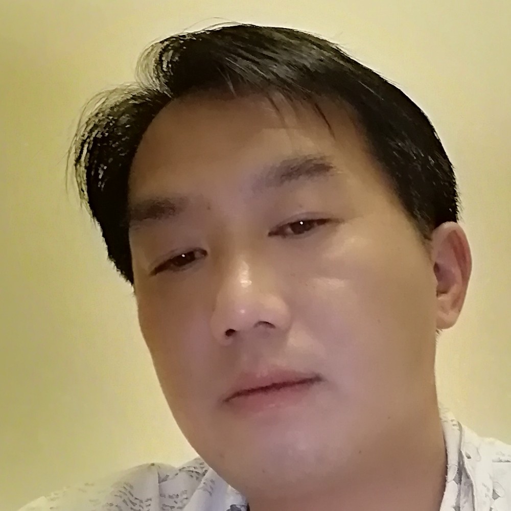 凉面踢微笑的照片