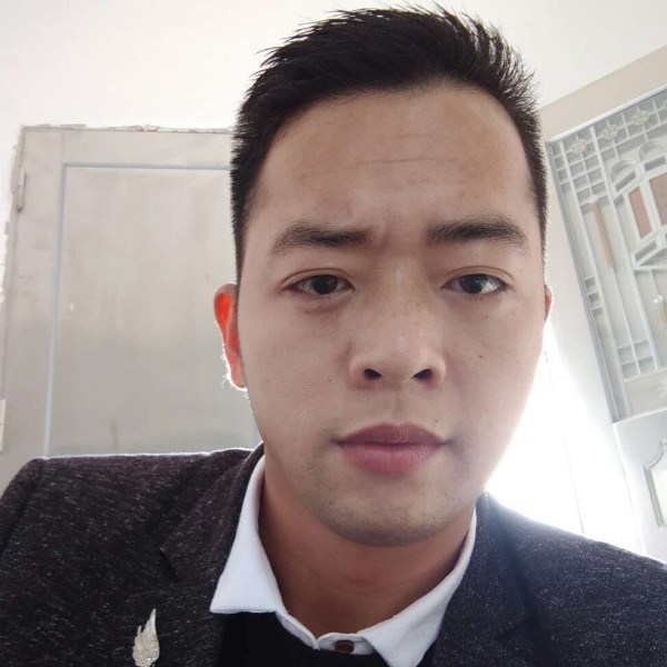 隐形蹁跹秀发的照片