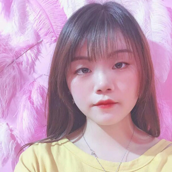 多情深拥初妆的照片