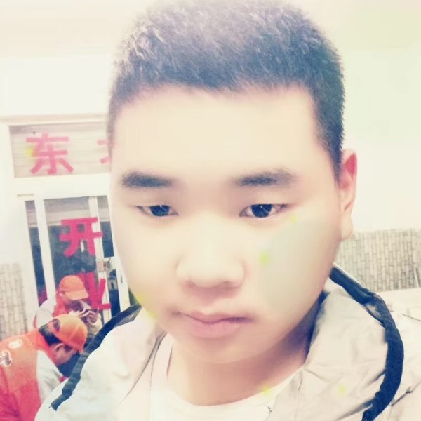 武警龙杰的照片