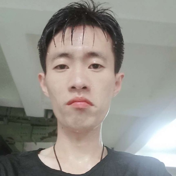 彩色闻泥猴桃的照片