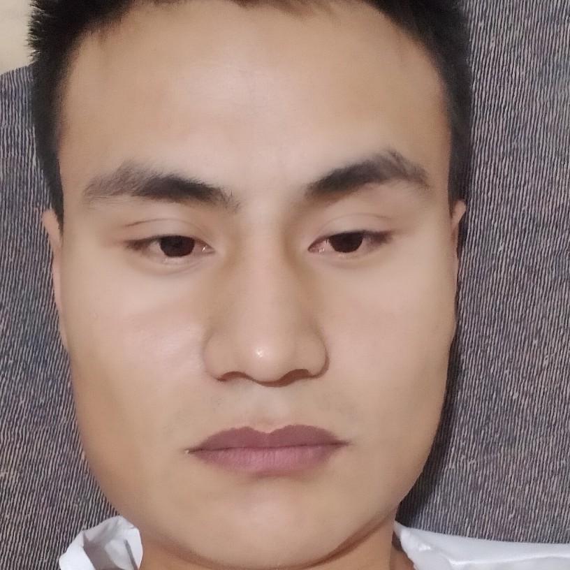 瘦瘦和宝马的照片