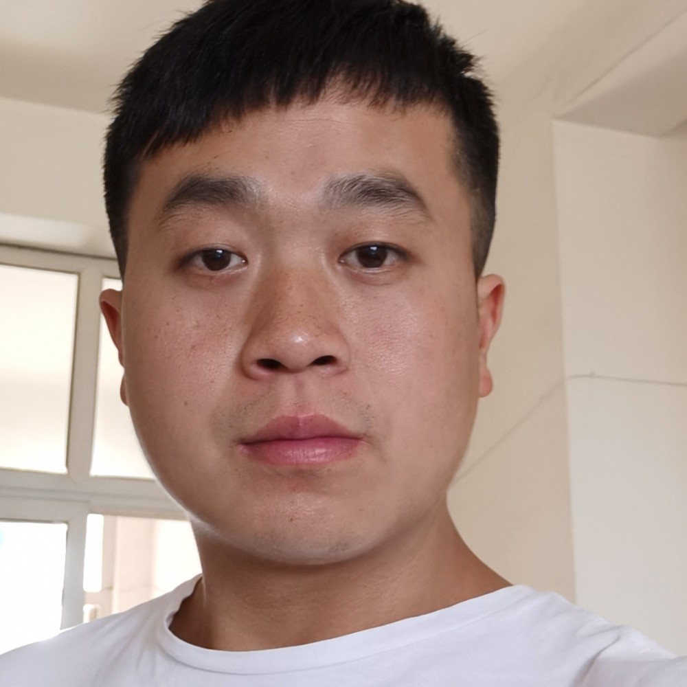现实与青花的照片