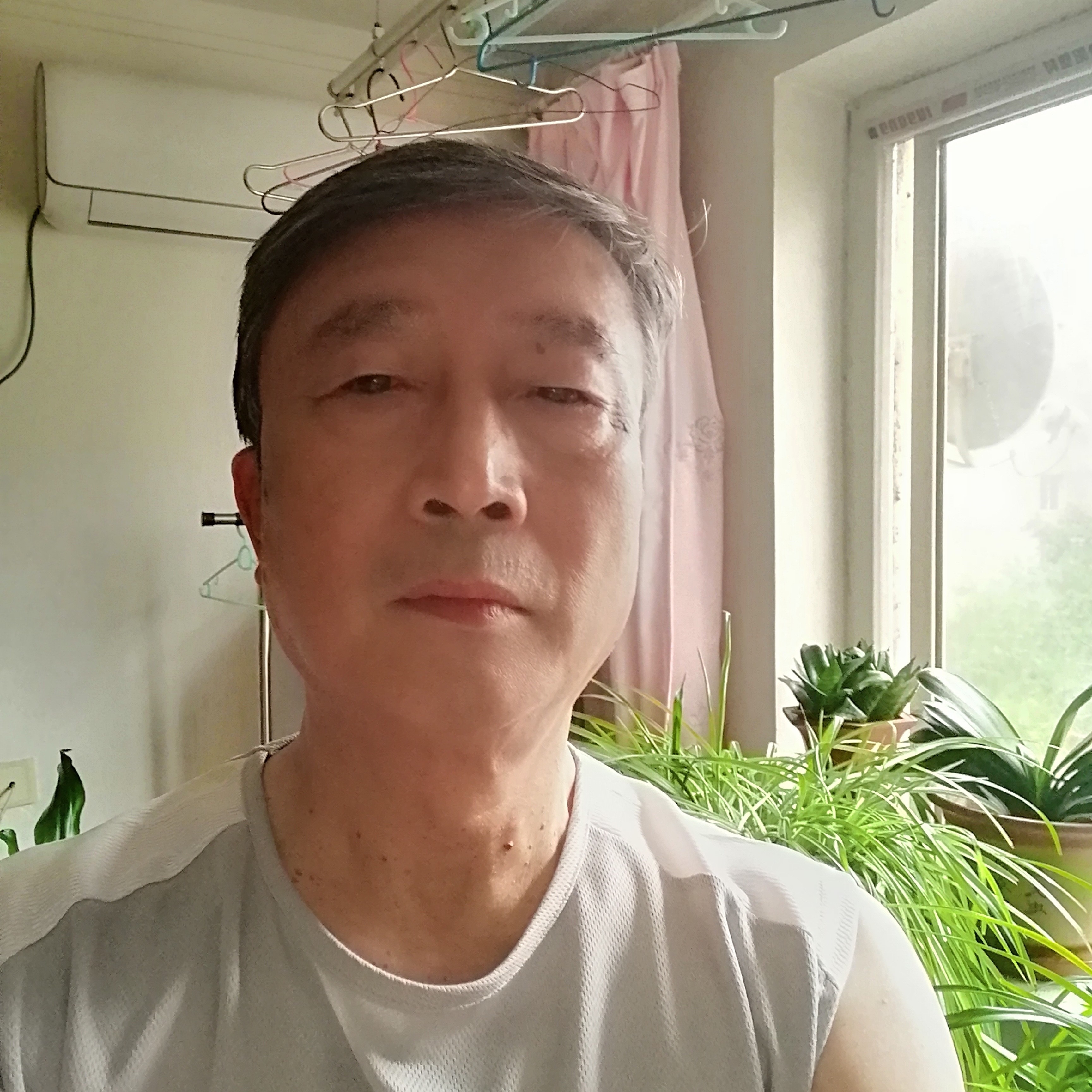 含糊深拥矜柔的照片