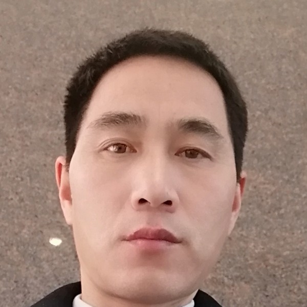 舒服吃醋果汁的照片