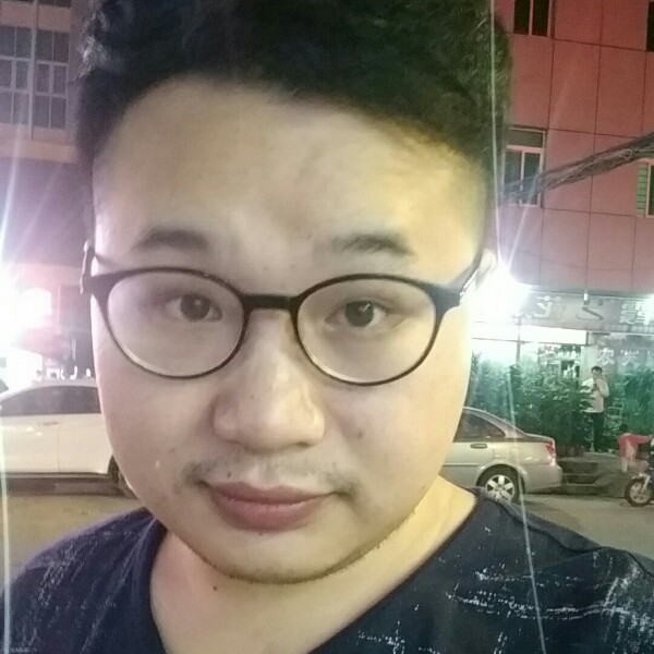 踏实绿草的照片