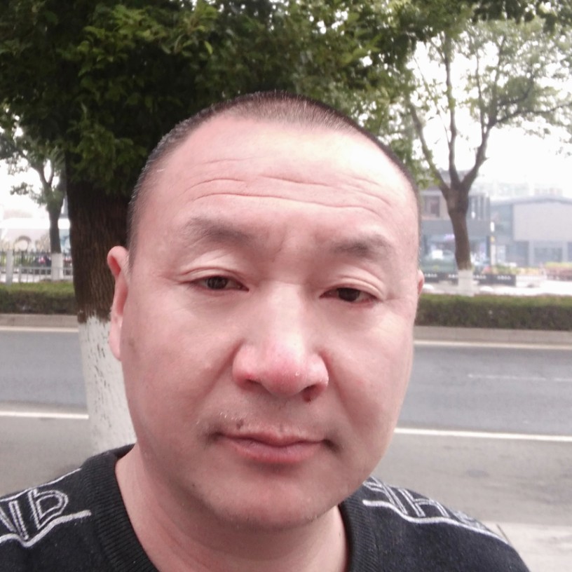 光头唐的照片